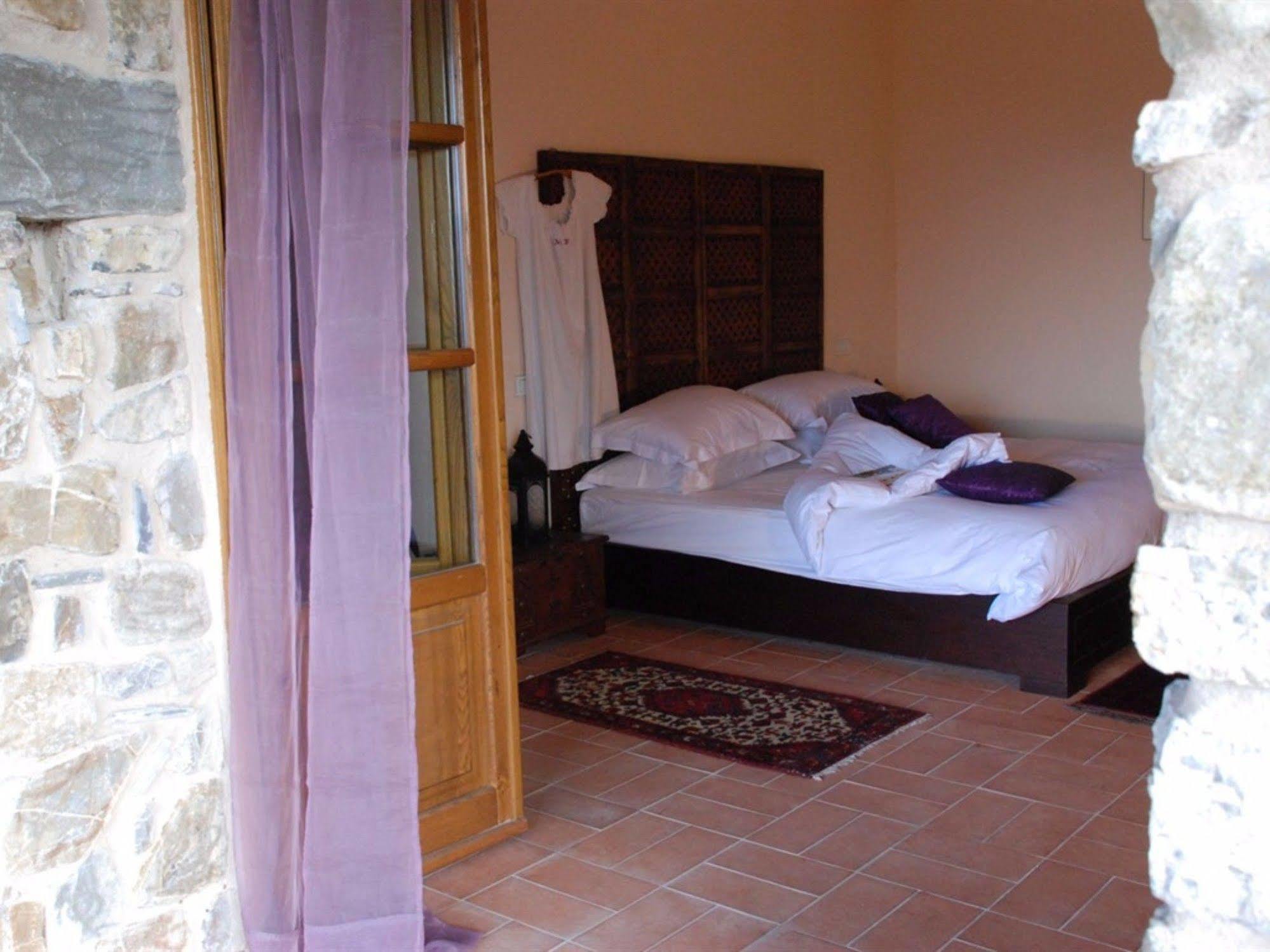 Podere Conti Country house *